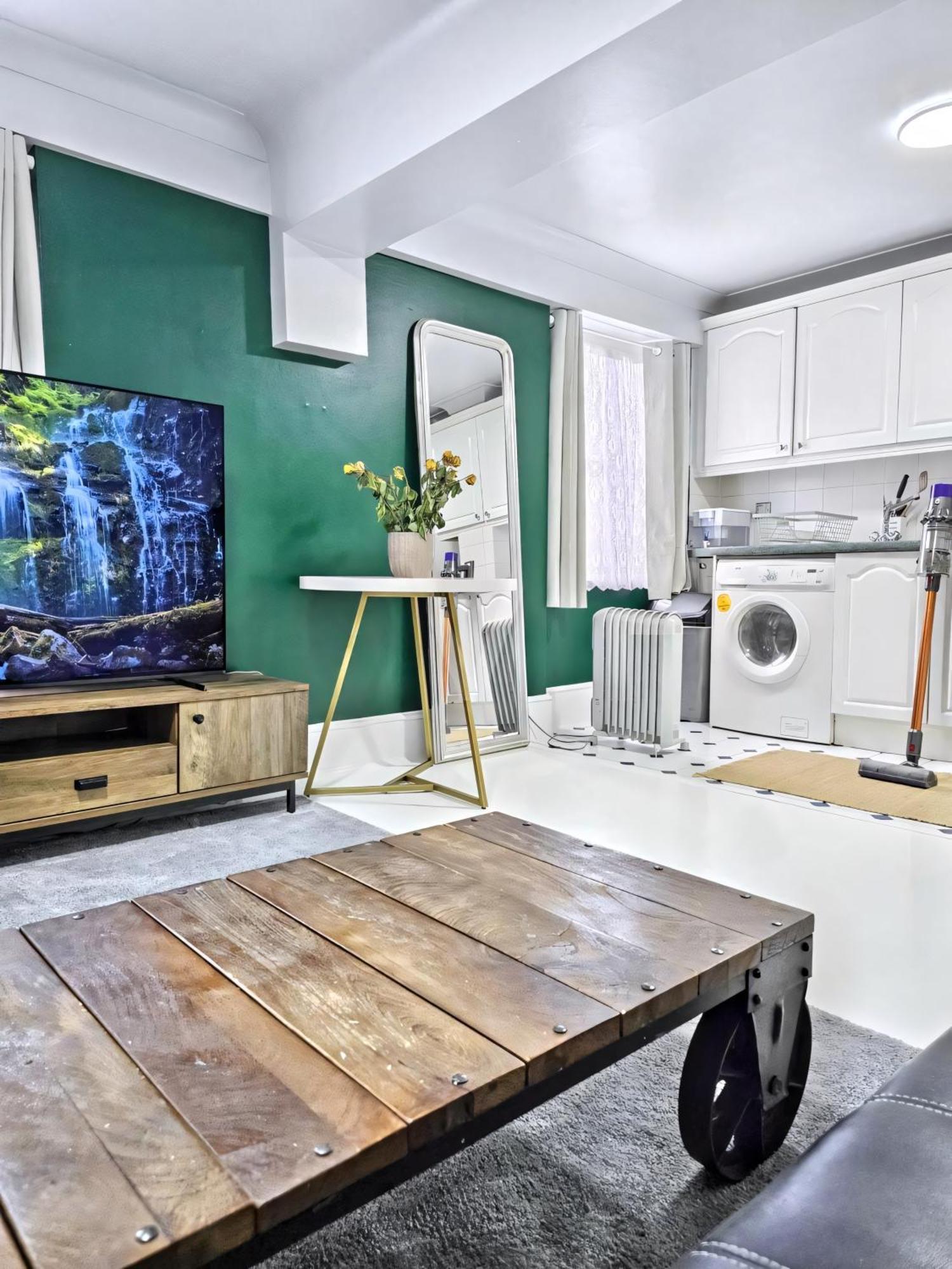 Apartment Berkeley London